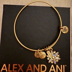 ⭐️ Alex and Ani: Gold Starburst Charm Bracelet